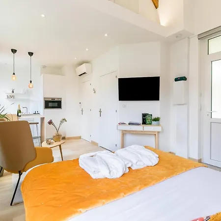 Relax Spa, Avec Jacuzzi A Dijon Exterior photo